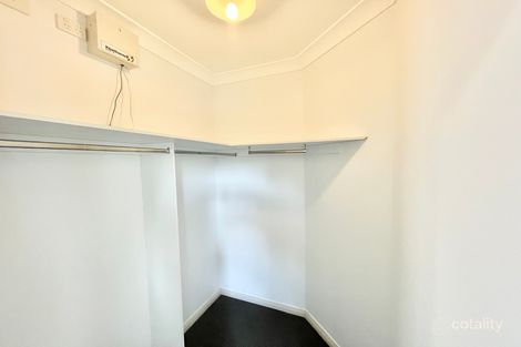 Property photo of 3 Meyers Lane Caroline Springs VIC 3023