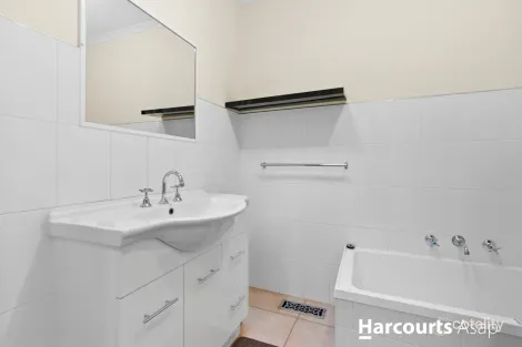 Property photo of 2/28 Canberra Avenue Dandenong VIC 3175