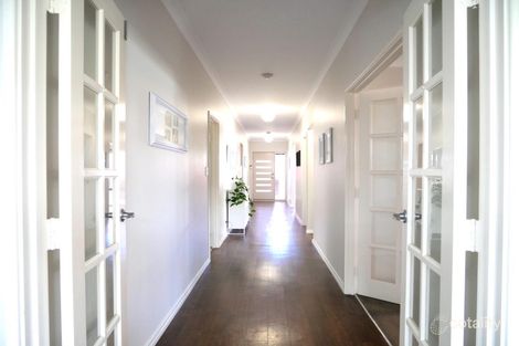 Property photo of 21 Rathlin Cove Canning Vale WA 6155