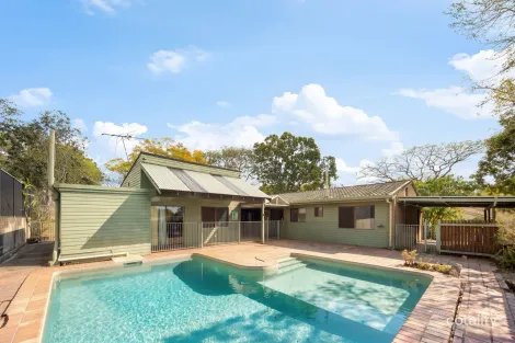 Property photo of 30 Montanus Drive Bellbowrie QLD 4070