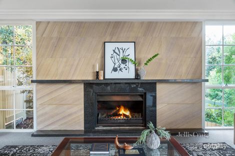 Property photo of 77 Maroong Drive Research VIC 3095