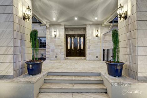 Property photo of 77 Maroong Drive Research VIC 3095