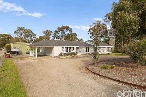 70 CRAIG RD, DEVON MEADOWS, VIC 3977