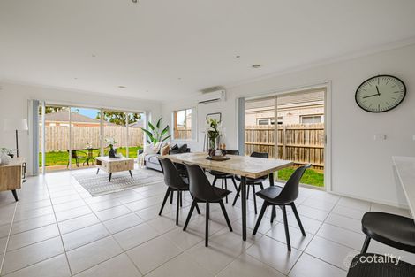 Property photo of 17 Equine Circuit Melton South VIC 3338