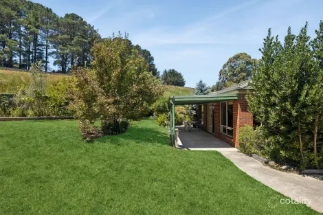 Property photo of 1 Albert Lane Daylesford VIC 3460