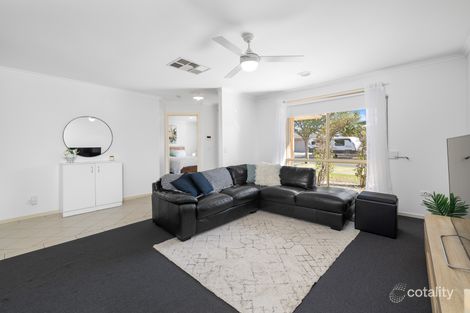 Property photo of 30 Mirabella Close Werribee VIC 3030