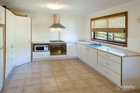 Property photo of 2 Wynvale Rise Hepburn VIC 3461