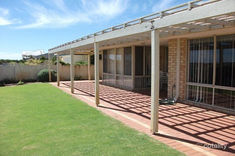 11 San Javier Cir, Secret Harbour, WA 6173