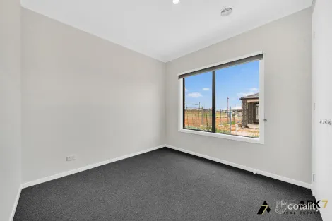 Property photo of 152 Everlasting Boulevard Strathtulloh VIC 3338