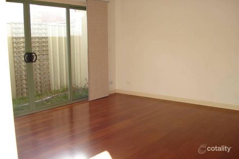 Property photo of 19 Willandra Loop Caroline Springs VIC 3023