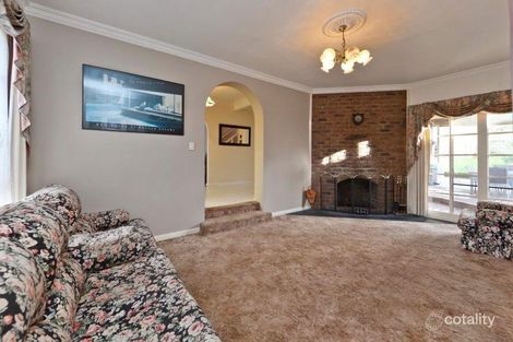 Property photo of 22 Glenview Crescent Frankston VIC 3199