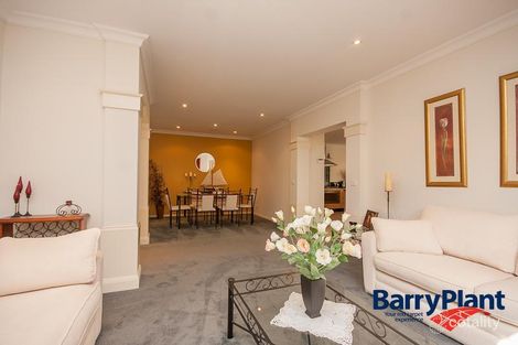 Property photo of 4 The Oval Berwick VIC 3806