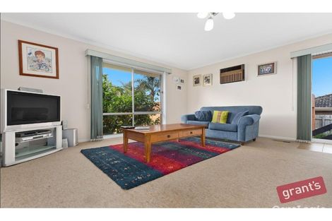 Property photo of 16 Cloverset Avenue Narre Warren VIC 3805