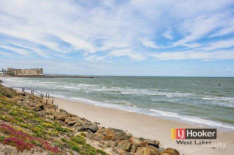 Property photo of 2/33 North Esplanade Glenelg North SA 5045