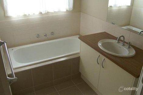 Property photo of 2/8 Brown Street Long Gully VIC 3550