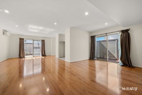 Property photo of 30/21 Bakewell Street Coombs ACT 2611