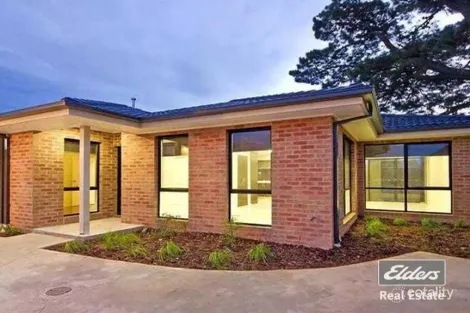 Property photo of 2/10 High Street Werribee VIC 3030