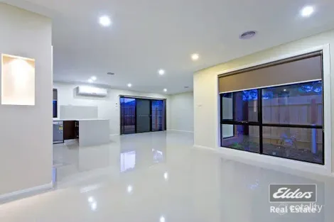 Property photo of 2/10 High Street Werribee VIC 3030