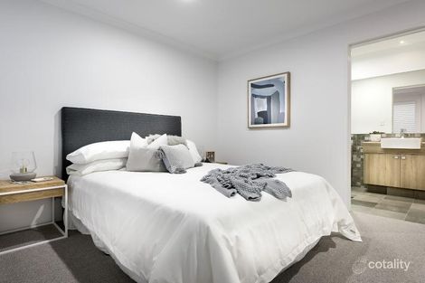 Property photo of 29 Frangipani Road Treeby WA 6164