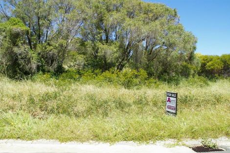 Property photo of 4 Martin Court Binningup WA 6233