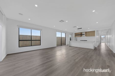 Property photo of 13 Commonwealth Circuit Donnybrook VIC 3064
