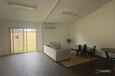 Property photo of 6 Redgum Place Narromine NSW 2821