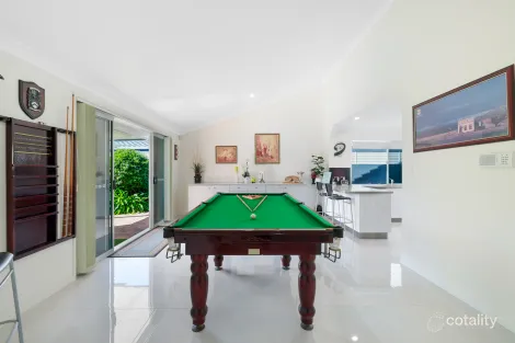 Property photo of 98 Lae Drive Runaway Bay QLD 4216