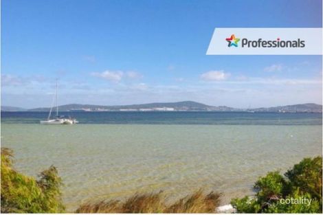 Property photo of 4 Chipana Drive Little Grove WA 6330