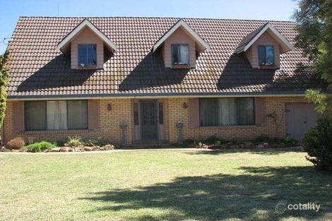 Property photo of 7 Wyndham Avenue Forbes NSW 2871