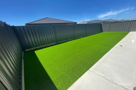 Property photo of 33 Blairmont Crescent Tarneit VIC 3029