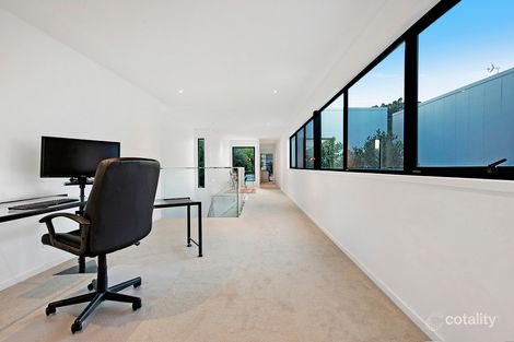 Property photo of 2/11 Holland Court Broadbeach Waters QLD 4218