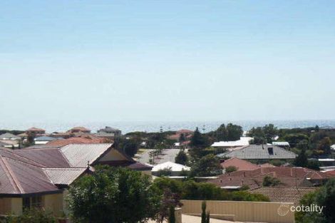 Property photo of 8 Dryandra Place Halls Head WA 6210
