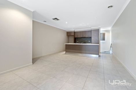 Property photo of 7/79 Lancefield Drive Caroline Springs VIC 3023
