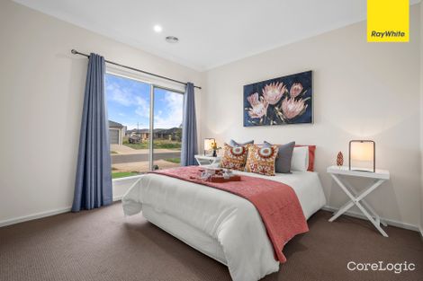 Property photo of 13 Boston Avenue Thornhill Park VIC 3335