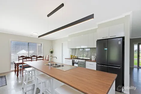 Property photo of 7 Valente Street Portland VIC 3305