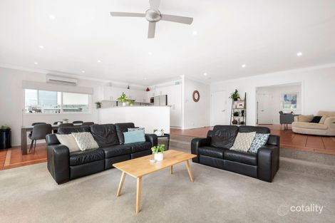 Property photo of 35 Lyndhurst Crescent Box Hill North VIC 3129