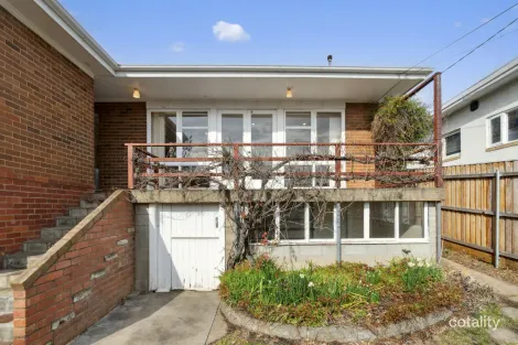 Property photo of 17 Getting Crescent Campbell ACT 2612