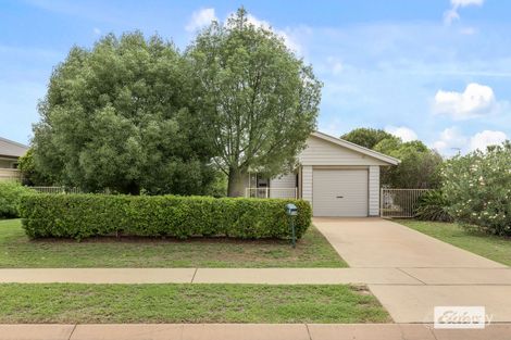 26 Desgrand St, Emerald, QLD 4720