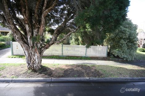 17 Lumeah Cres, Ferntree Gully, VIC 3156