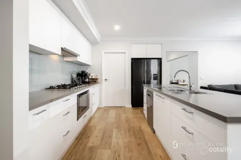 Property photo of 50 Mootwingee Crescent Shepparton North VIC 3631