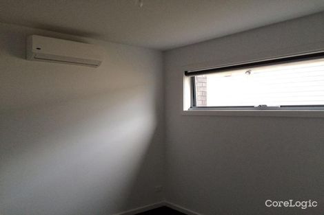 Property photo of 2/48-50 William Street Box Hill VIC 3128