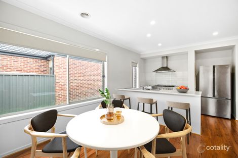 Property photo of 39 Gateau Drive Werribee VIC 3030