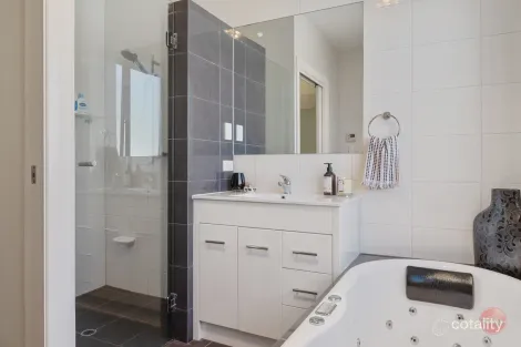Property photo of 47 Myrtle Street Prospect SA 5082