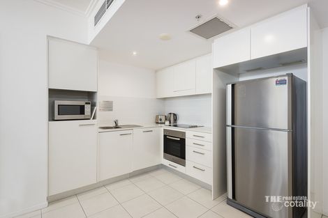 Property photo of 122/25-29 Surf Parade Broadbeach QLD 4218