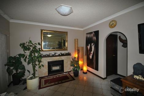 Property photo of 3 Hayden Close Noranda WA 6062