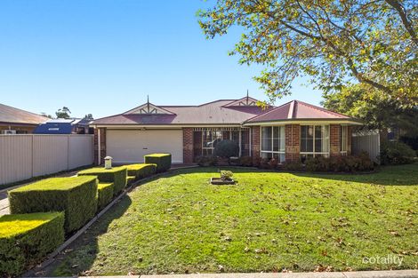 4 Cromwell Lane, Cranbourne East, VIC 3977