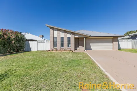 Property photo of 12 Ellenborough Avenue Dubbo NSW 2830