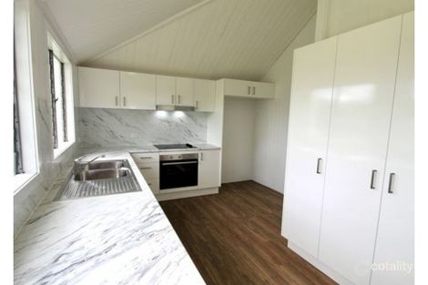 Property photo of 51 Thomas Street Kangaroo Point QLD 4169