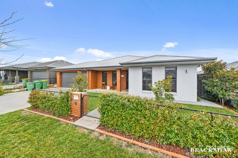 Property photo of 9 Griffiths Link Googong NSW 2620