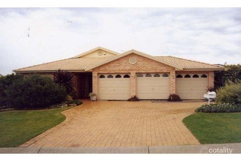 Property photo of 1 Semillon Ridge Gillieston Heights NSW 2321